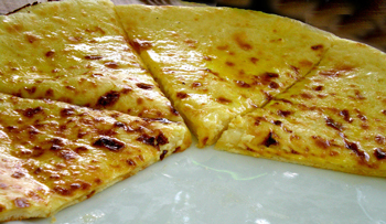 Megruli Khachapuri